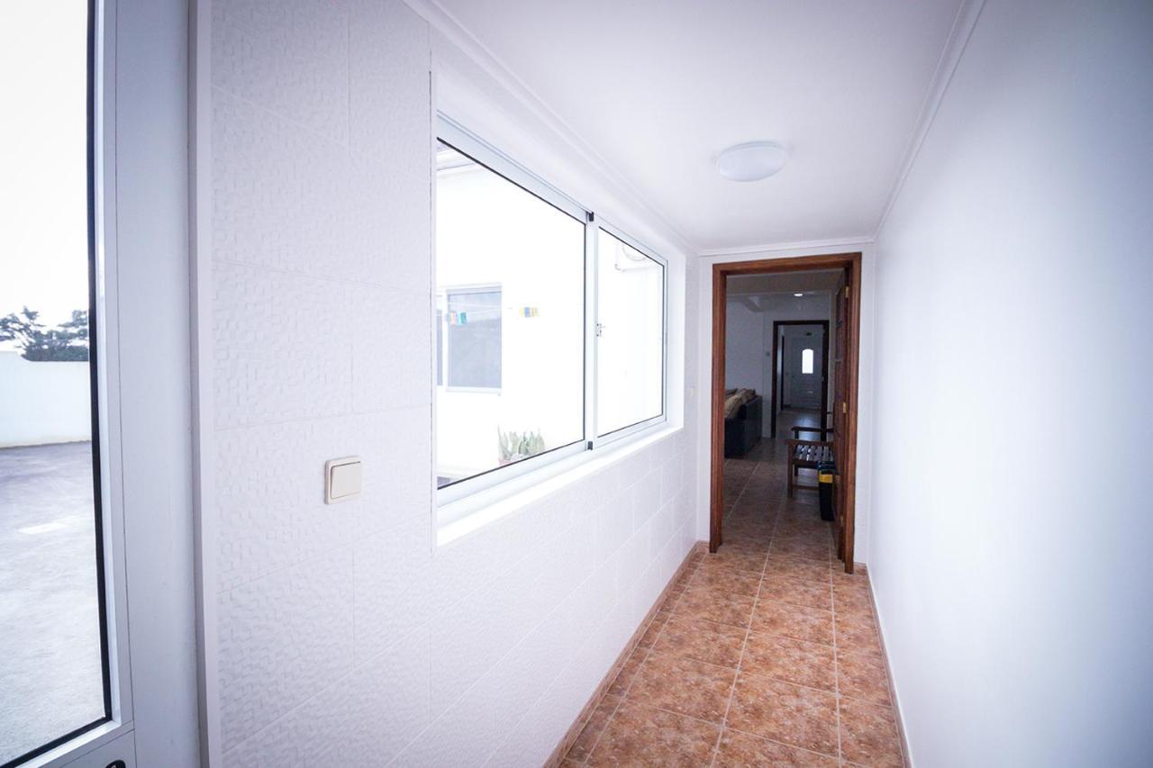 Ponta Delgada Guest House 2 Arrifes ภายนอก รูปภาพ