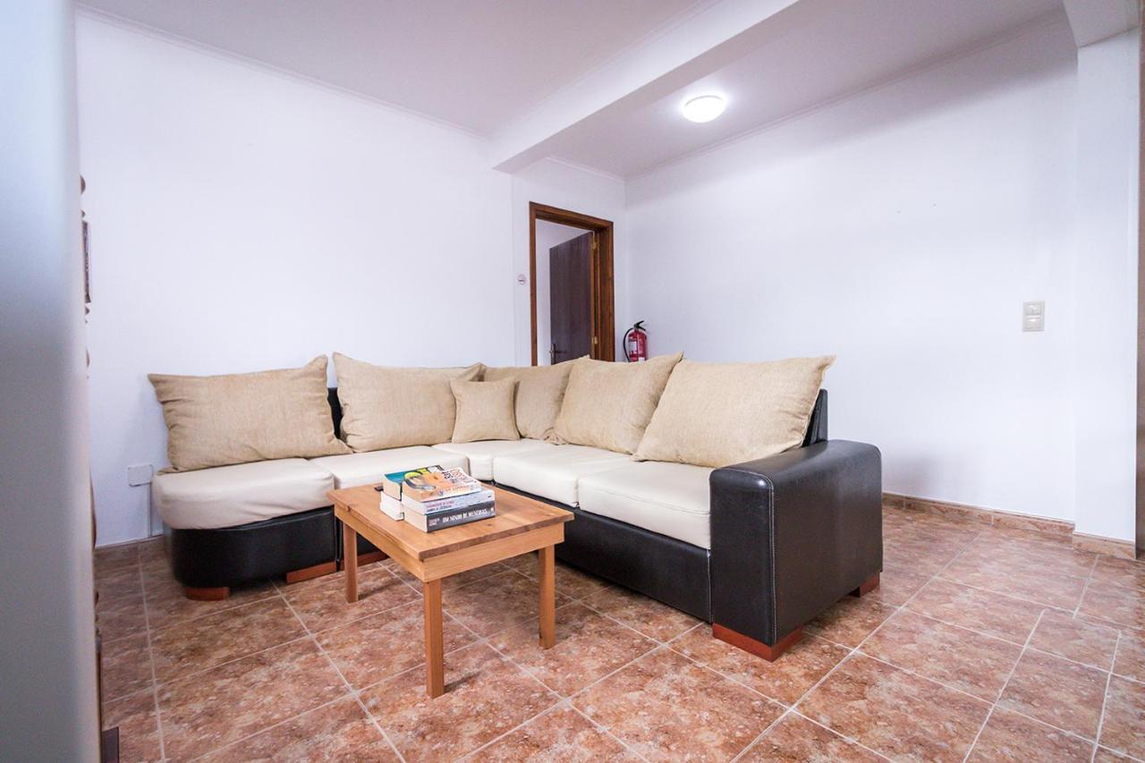 Ponta Delgada Guest House 2 Arrifes ภายนอก รูปภาพ