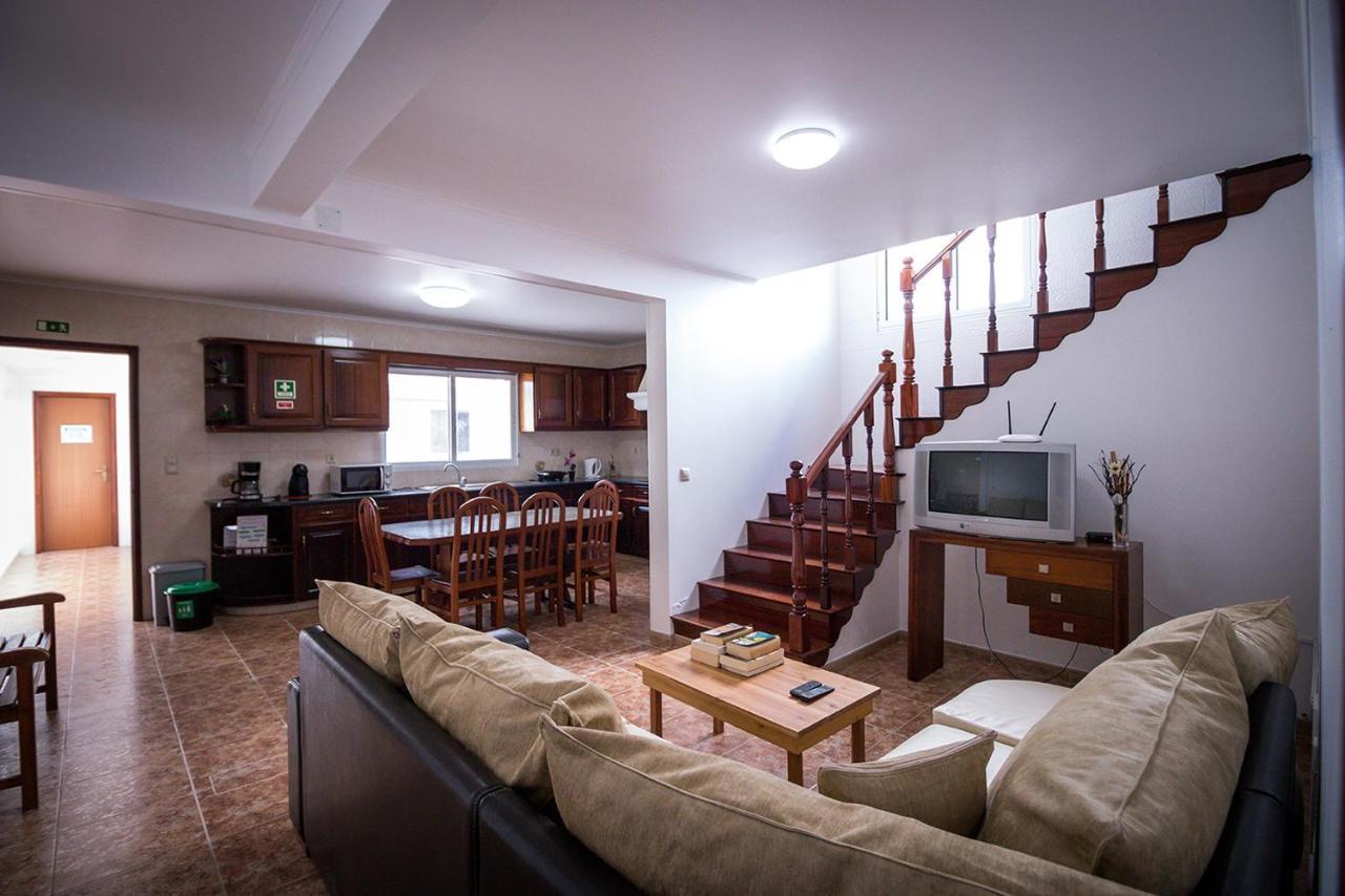 Ponta Delgada Guest House 2 Arrifes ภายนอก รูปภาพ