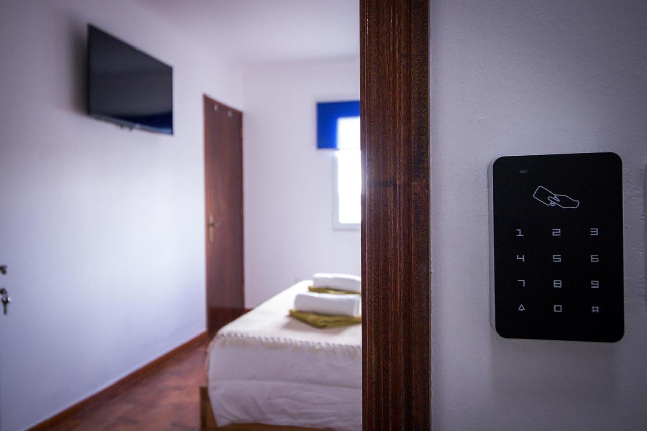 Ponta Delgada Guest House 2 Arrifes ภายนอก รูปภาพ